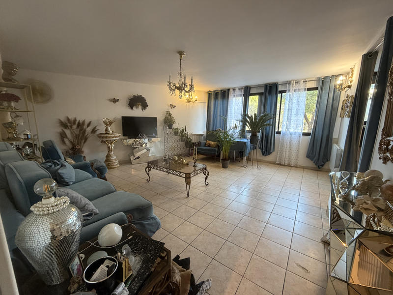 Appartement - 77 m² - 3 pièces