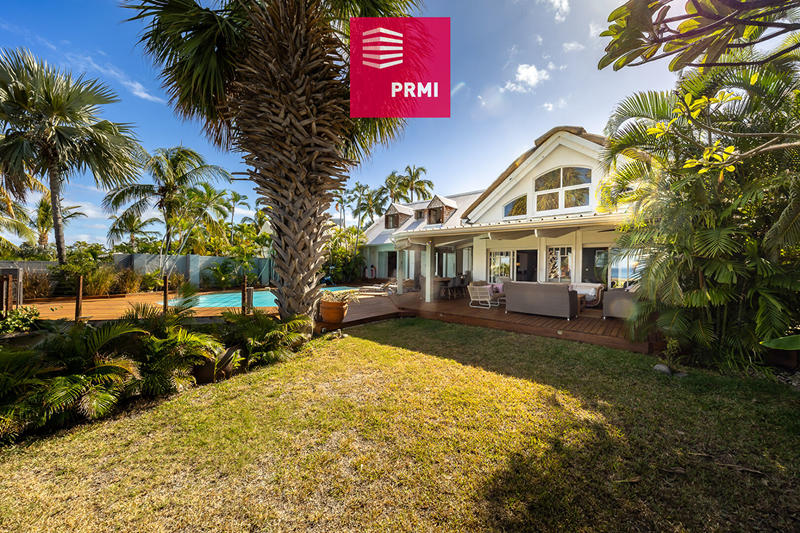 Maison - 210 m² - 7 pièces