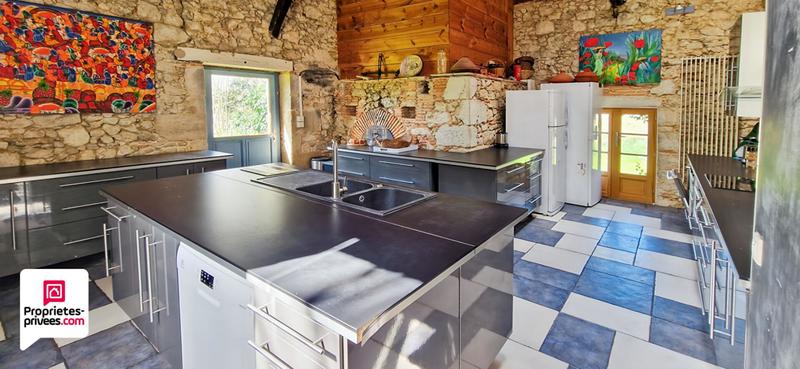 Maison - 520 m² - 17 pièces