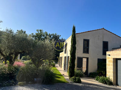 Maison d'architecte - 197 m² - 7 pièces