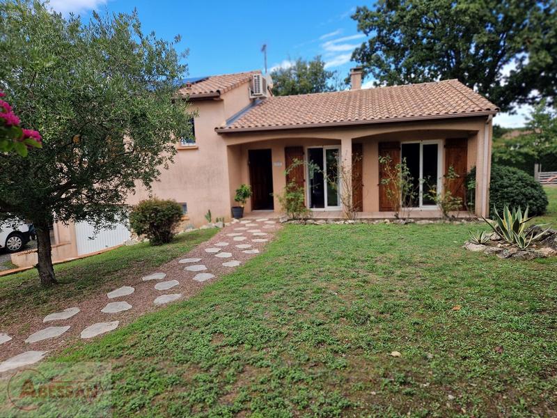 Maison - 93 m² - 5 pièces