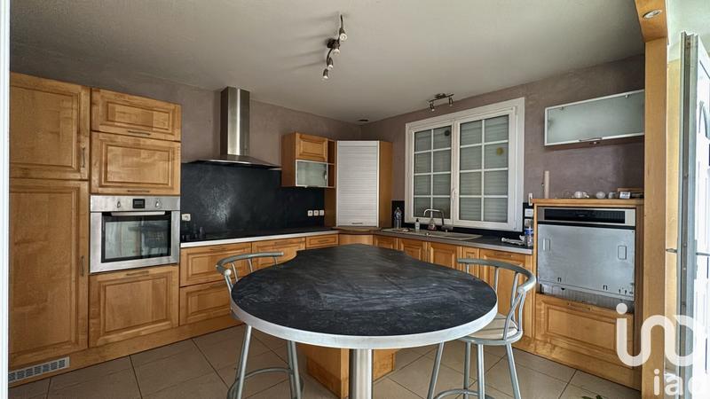 Maison - 166 m² - 7 pièces