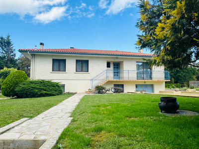 Maison - 169 m² - 8 pièces