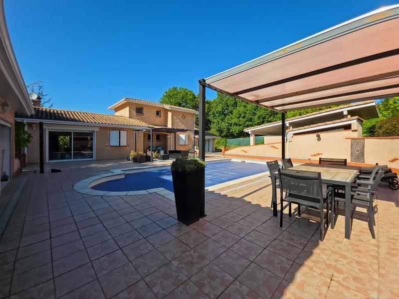 Villa - 167 m² - 6 pièces