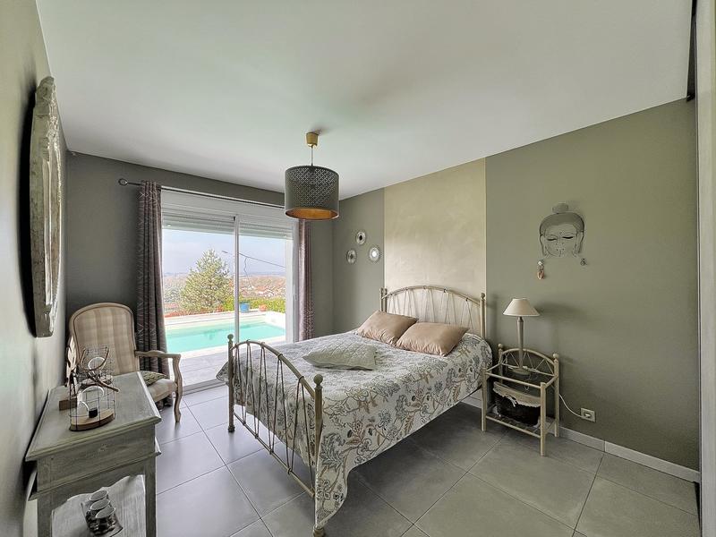 Maison - 125 m² - 5 pièces