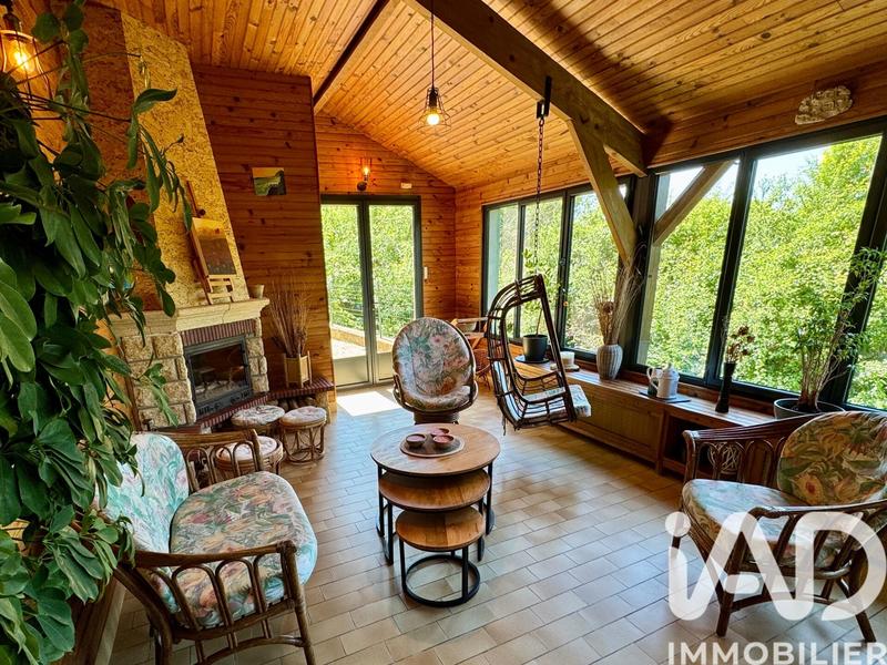 Maison - 200 m² - 7 pièces