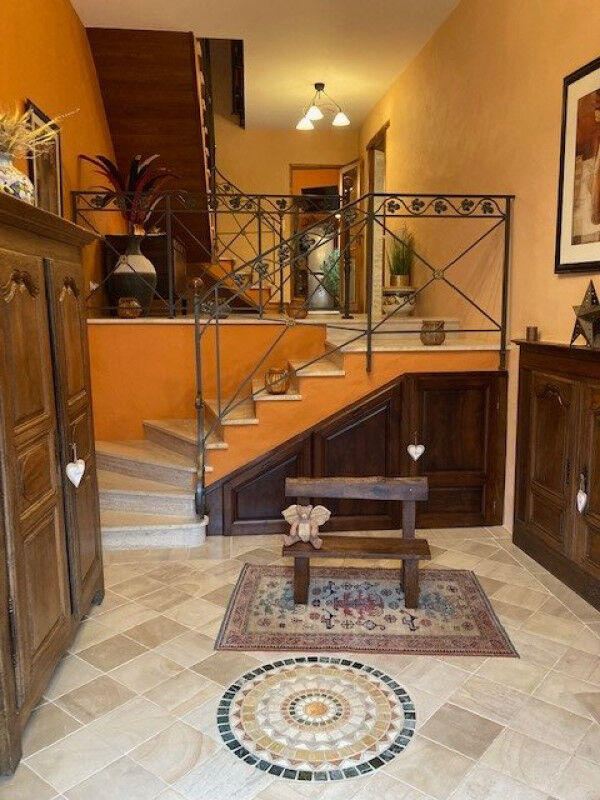 Maison - 284 m² - 12 pièces