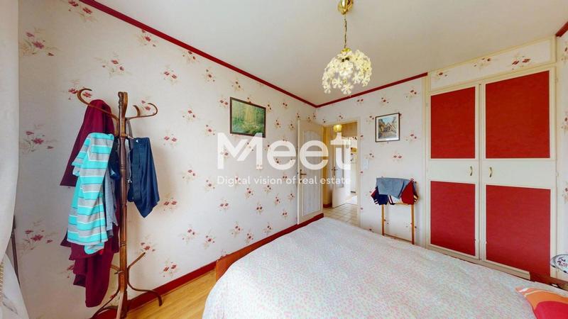 Pavillon - 130 m² - 7 pièces