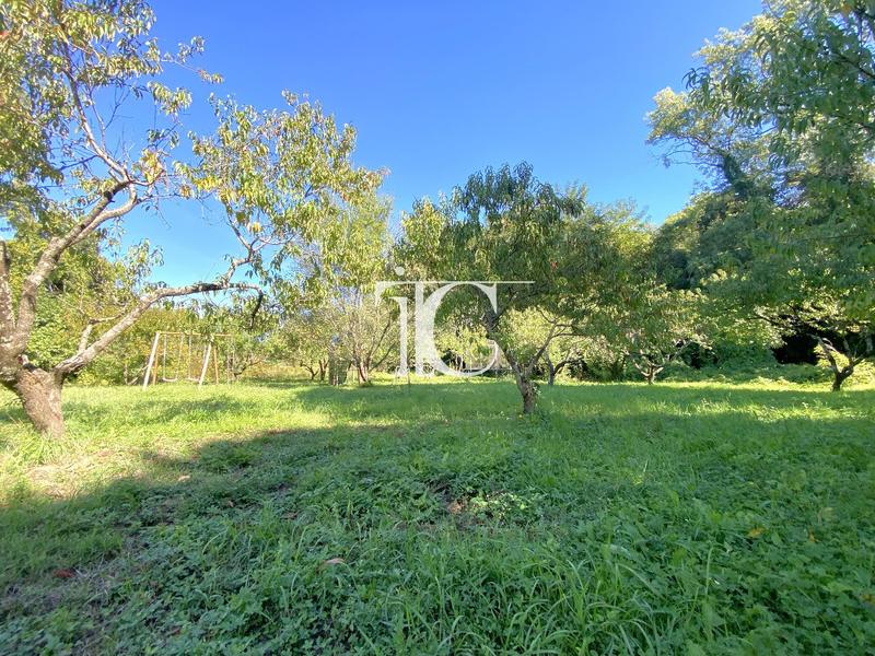 Maison - 204 m² - 9 pièces