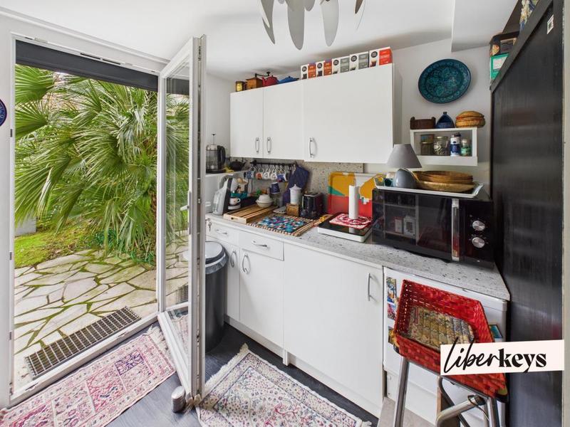 Maison - 223 m² - 7 pièces