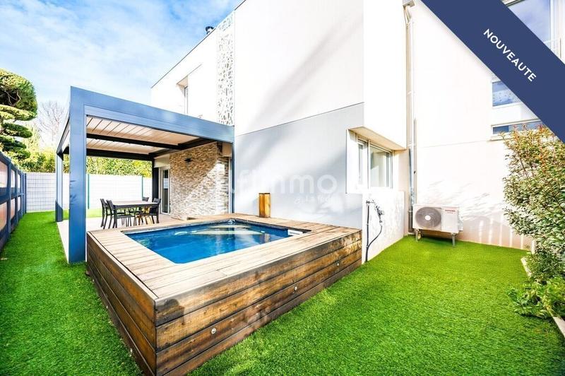 Maison - 95 m² - 4 pièces