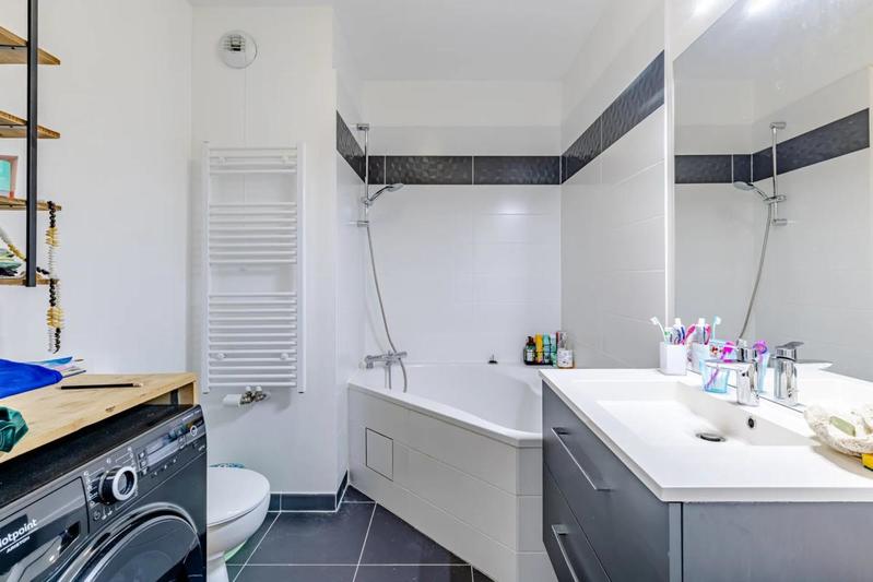 Appartement - 81 m² - 4 pièces