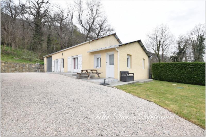 Maison - 220 m² - 6 pièces