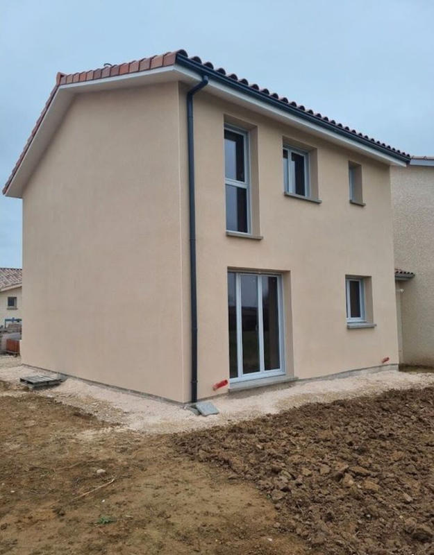 Maison - 80 m² - 4 pièces