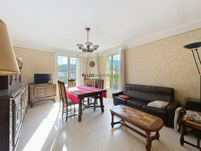 Maison traditionnelle - 112 m² - 5 pièces