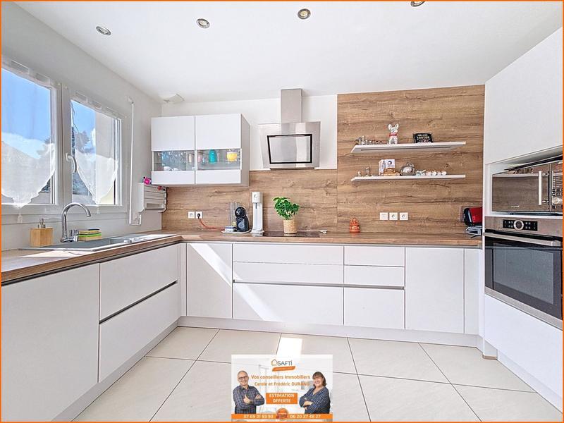 Maison - 90 m² - 4 pièces