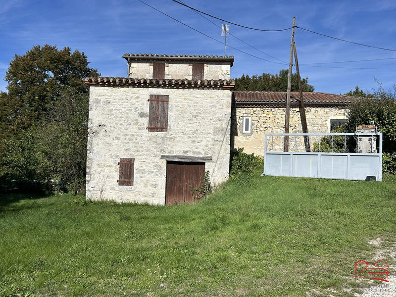 Maison - 210 m² - 8 pièces