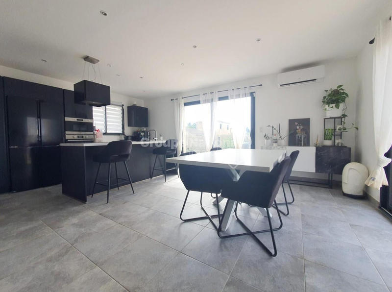 Maison - 91 m² - 4 pièces