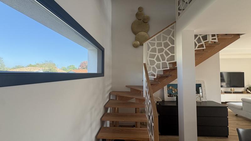 Maison - 189 m² - 6 pièces