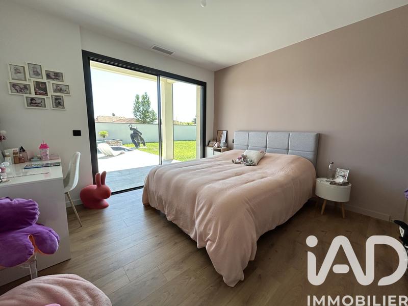 Maison - 180 m² - 5 pièces