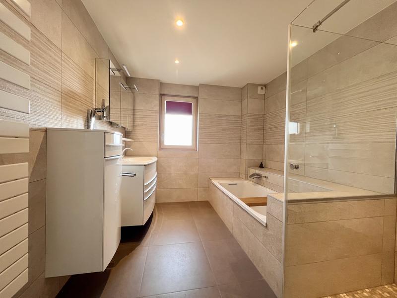 Appartement - 110 m² - 5 pièces