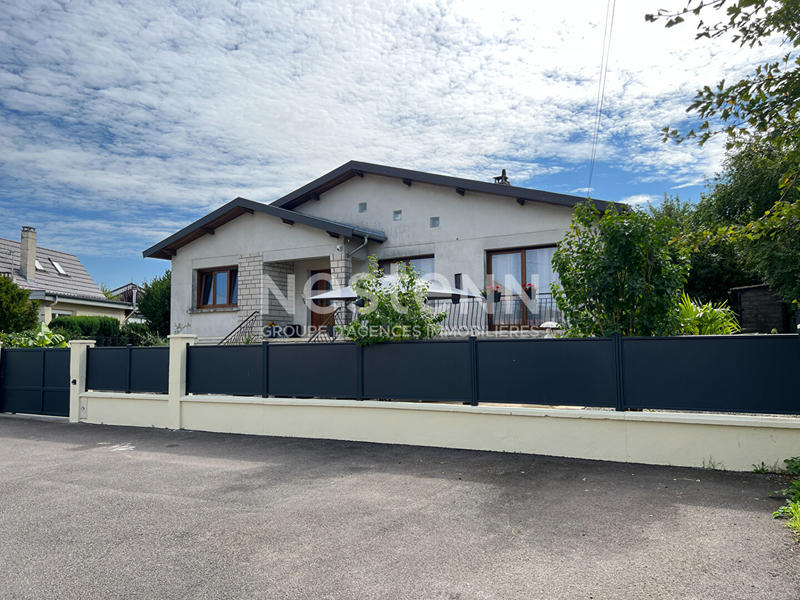 Maison - 158 m² - 9 pièces