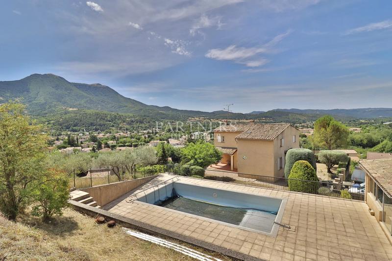 Maison - 178 m² - 7 pièces