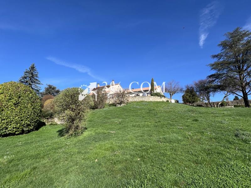 Villa - 246 m² - 7 pièces