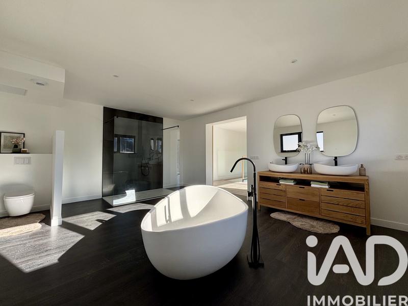 Maison de ville - 216 m² - 7 pièces