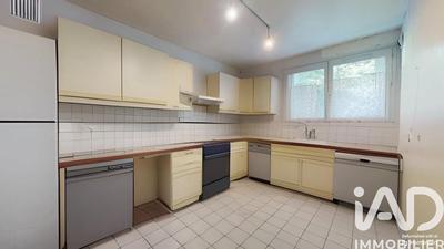 Appartement - 92 m² - 4 pièces