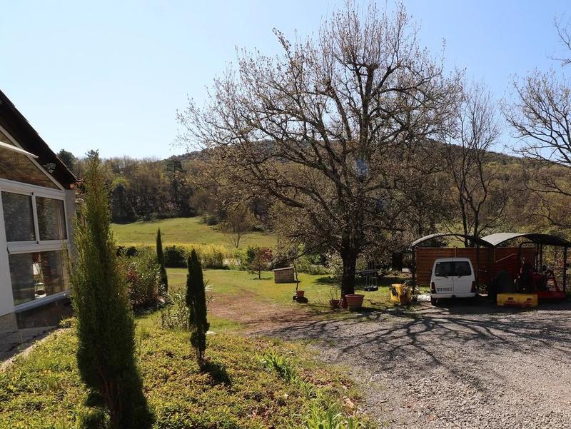 Maison - 180 m² - 6 pièces