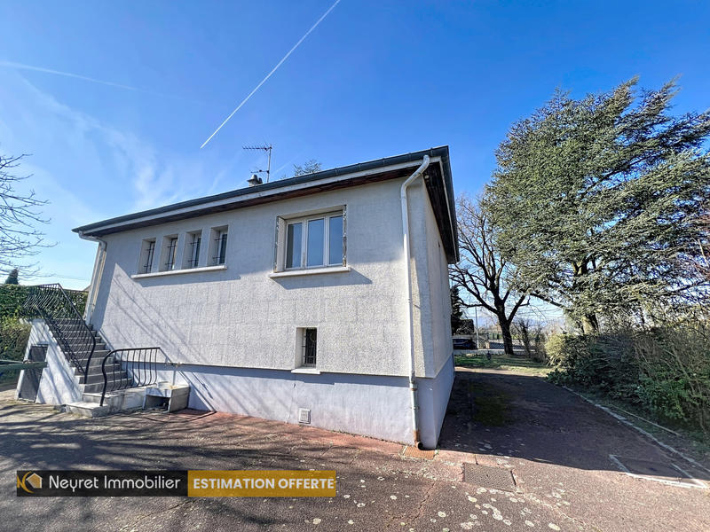 Maison - 96 m² - 4 pièces