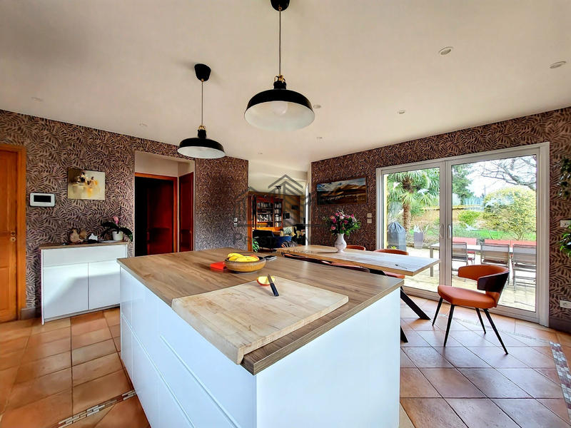 Maison - 160 m² - 5 pièces
