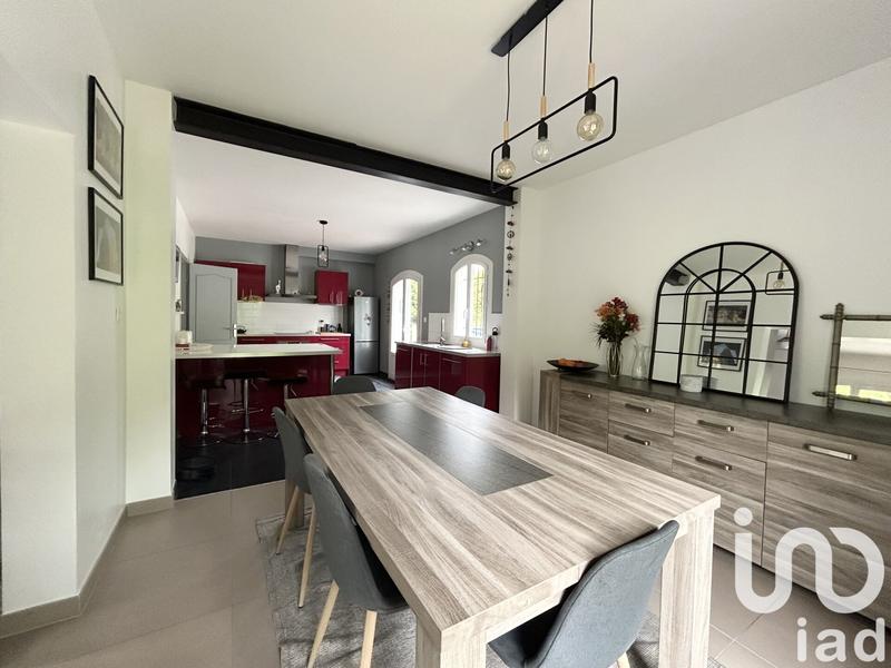 Maison - 211 m² - 6 pièces