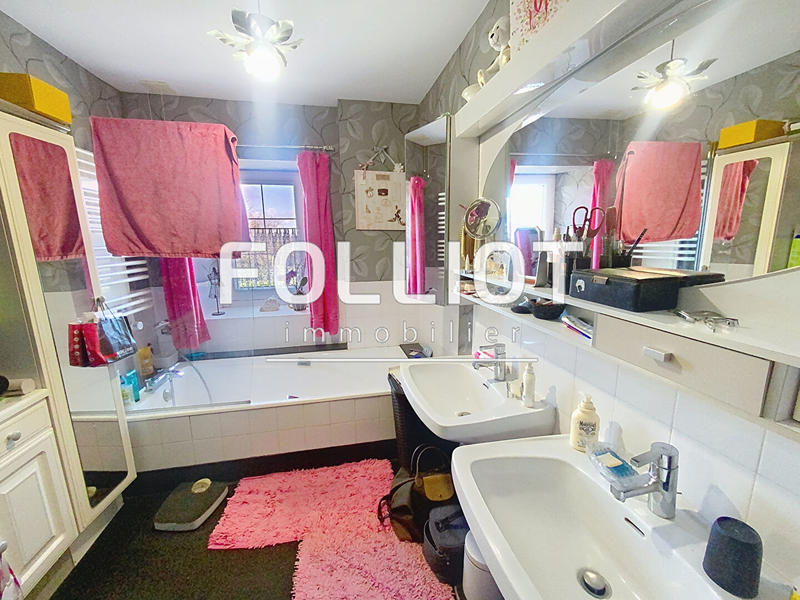 Maison - 135 m² - 6 pièces