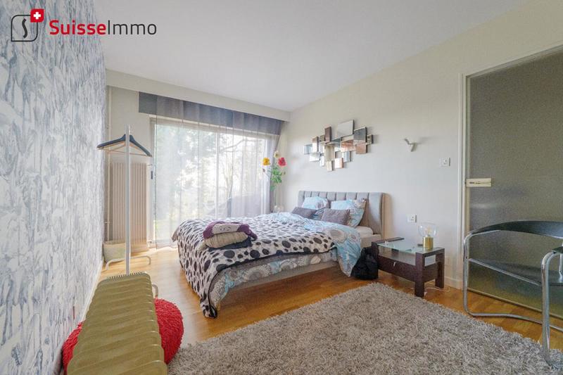 Villa - 230 m² - 9 pièces