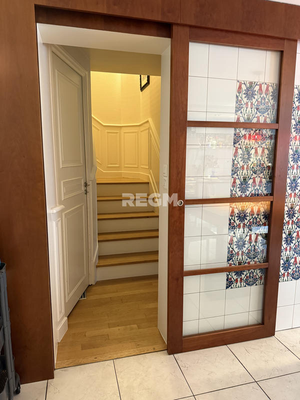 Maison - 183 m² - 7 pièces