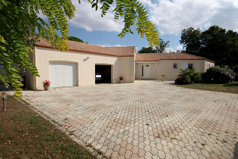 Maison - 192 m² - 7 pièces