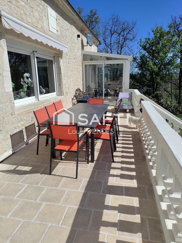 Propriété - 184 m² - 8 pièces