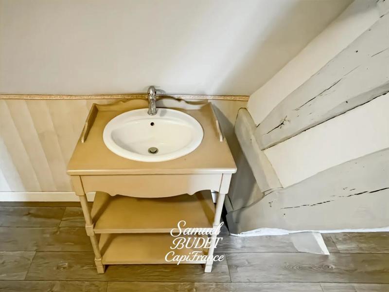 Maison - 230 m² - 7 pièces