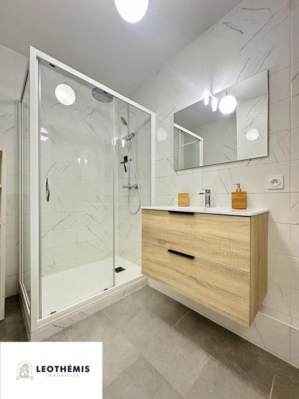 Appartement - 49 m² - 2 pièces