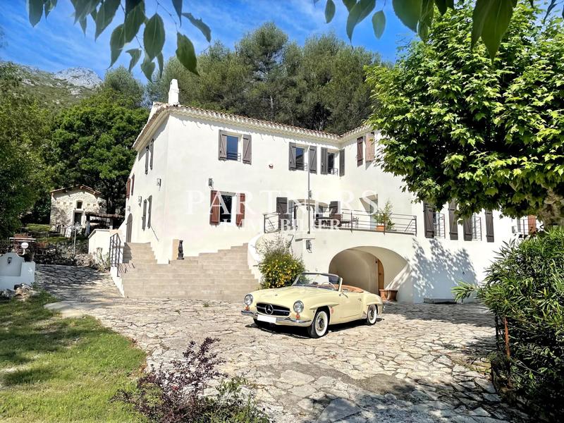 Bastide - 357 m² - 11 pièces