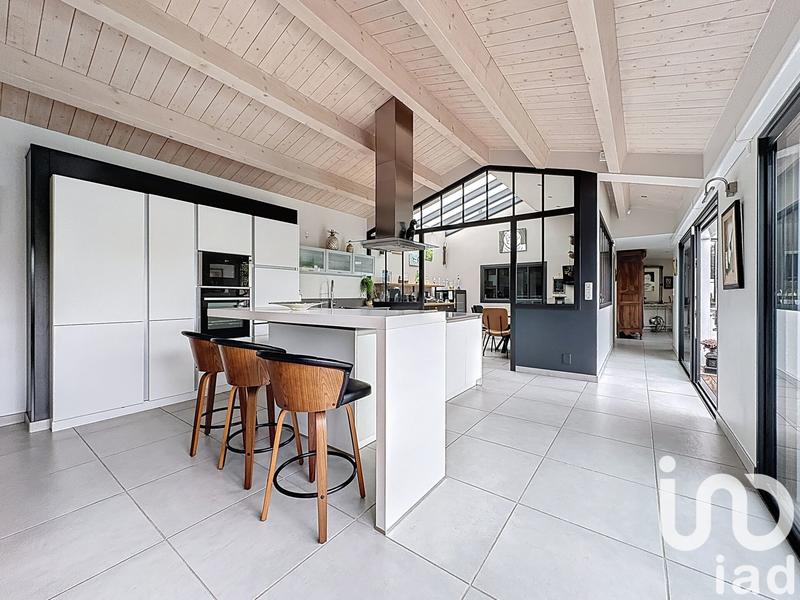 Maison de maîtres - 222 m² - 9 pièces