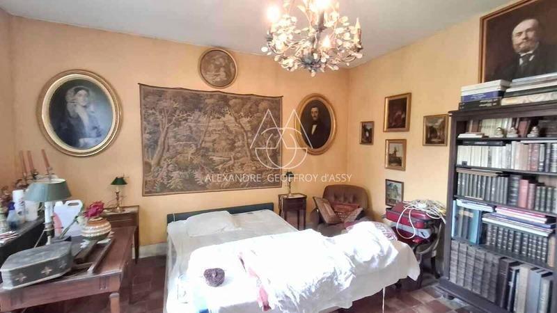 Corps de ferme - 600 m² - 15 pièces