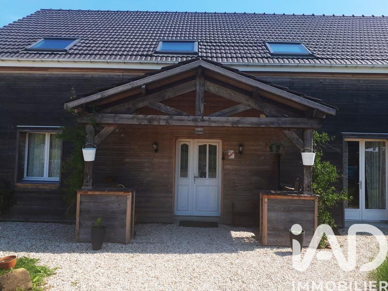 Maison - 300 m² - 9 pièces