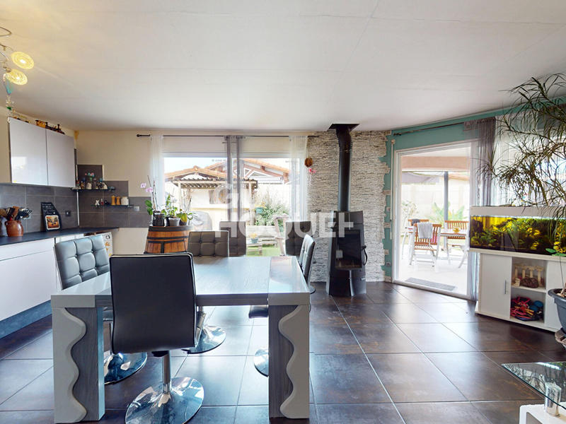 Maison - 84 m² - 4 pièces