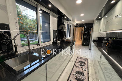 Maison - 138 m² - 5 pièces