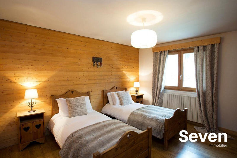 Châlet - 212 m² - 16 pièces