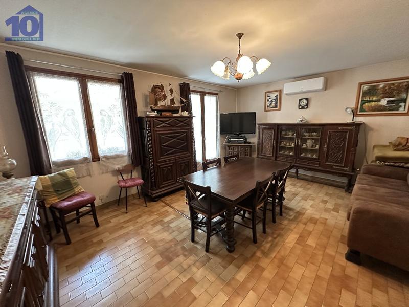 Maison - 92 m² - 6 pièces