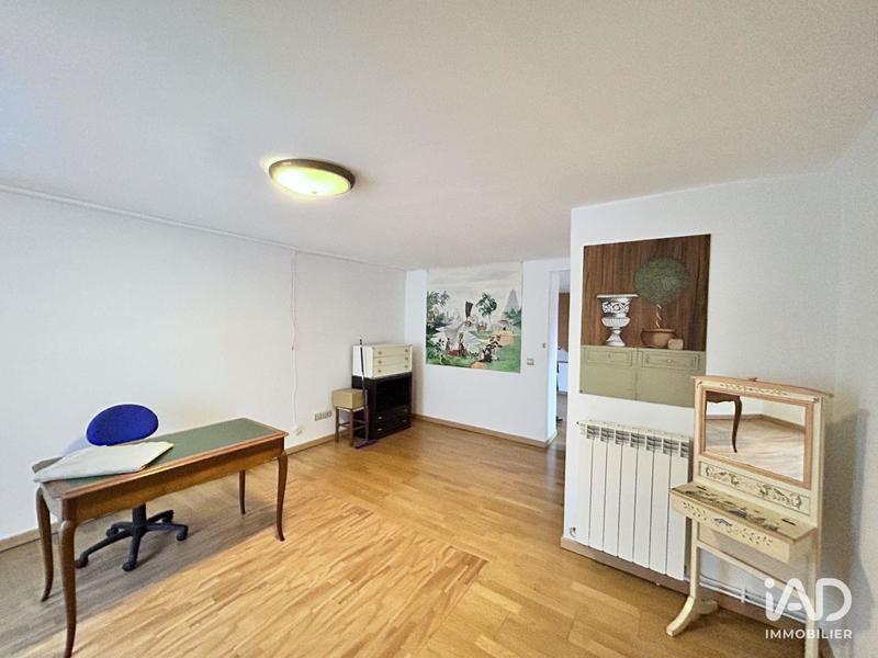 Maison - 265 m² - 10 pièces